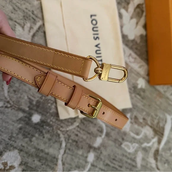Louis Vuitton Tan Leather Strap Speedy - Picture 2 of 3